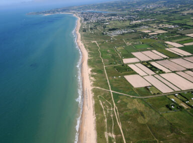 photo prise de haut des dunes des côtes des isles